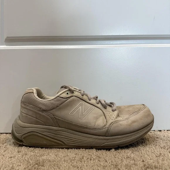 New Balance 928 Shoes Womens Size 9.5 Beige Leather Walking Sneakers Athletic - Picture 1 of 8